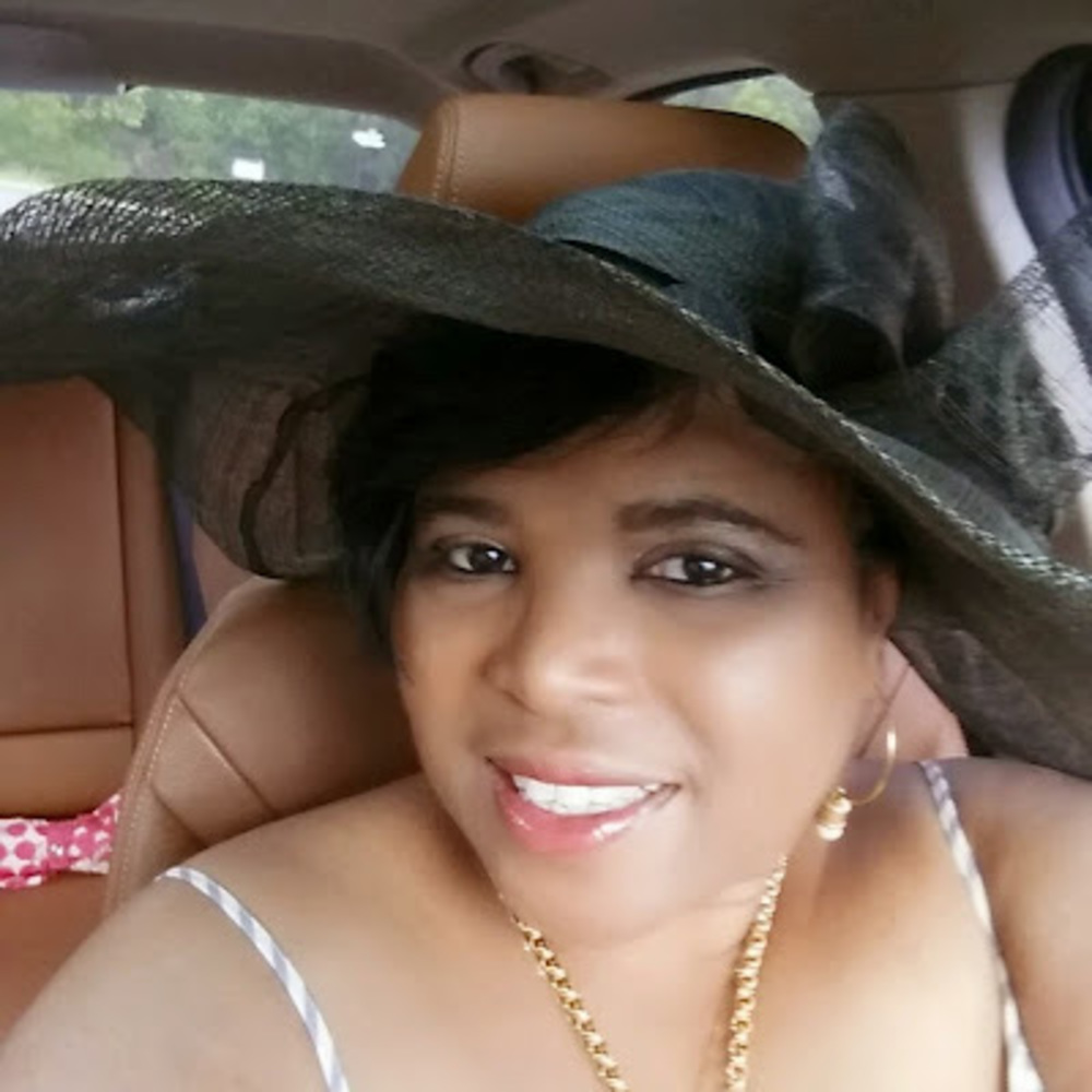 Meet your Posher, Crystal